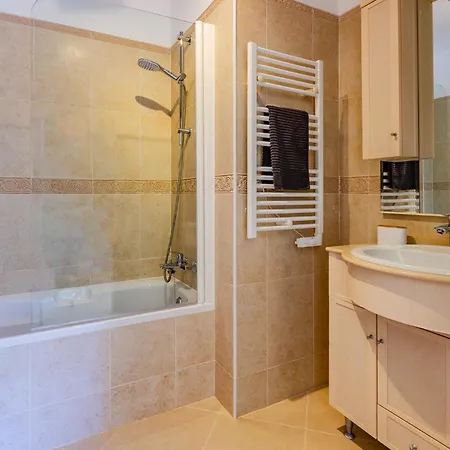 别墅 Four Bedroom With Private Pool Oasis Parque At09 波尔蒂芒