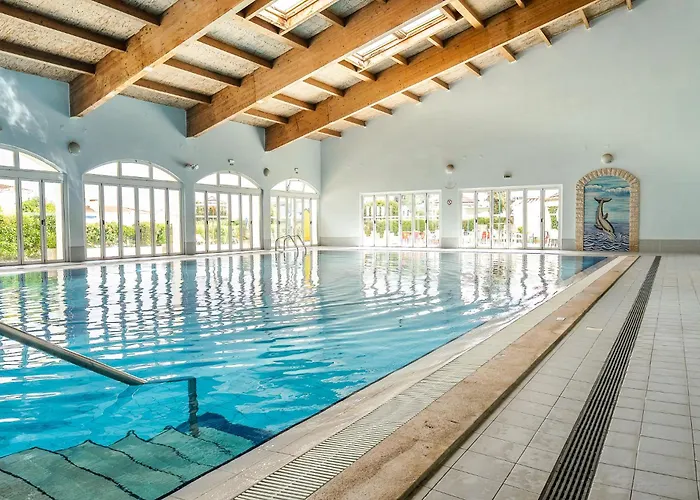 Four Bedroom With Private Pool Oasis Parque At09